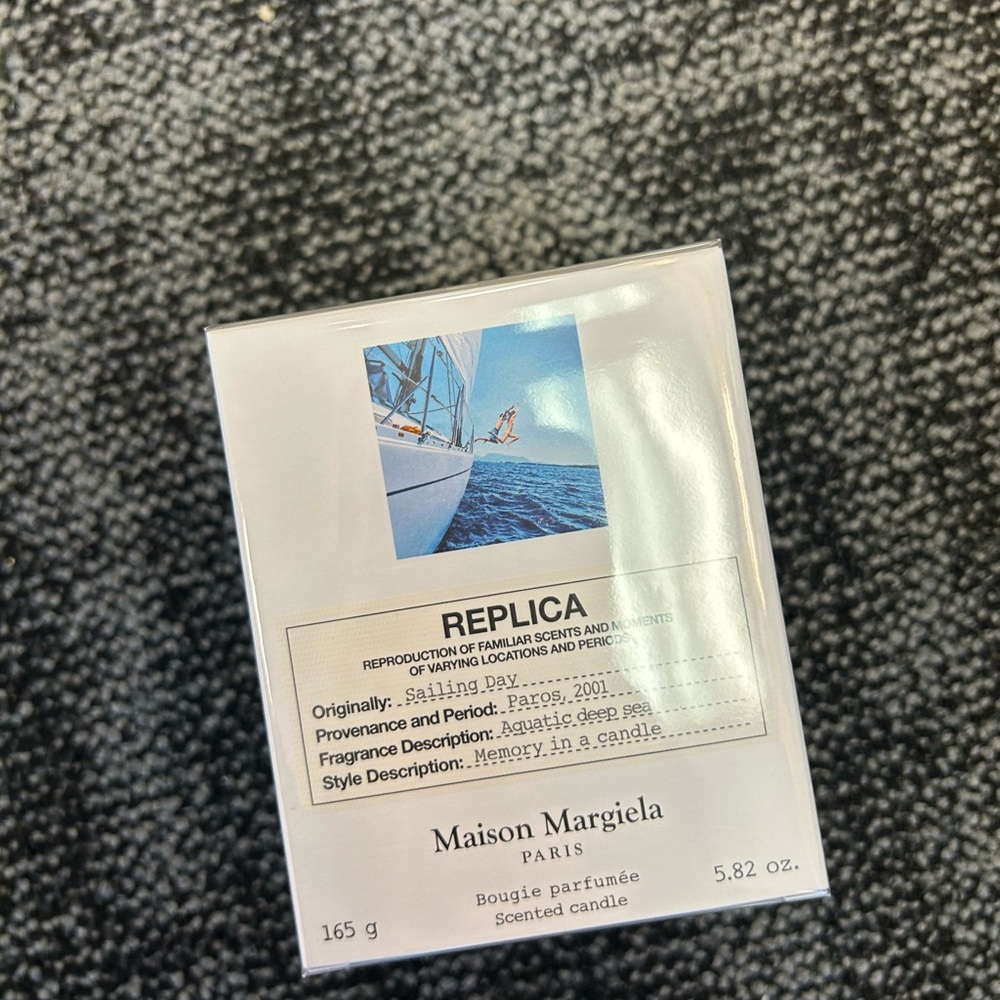 REPUBLICA by MAISON Margiela Paris Bougie Scented Candle SAILING DAY 5.82 oz.